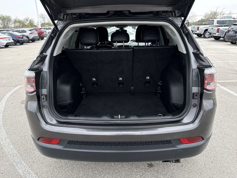 Used 2019 Jeep Compass Altitude image 19