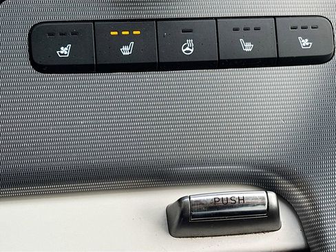 Used 2024 Hyundai Palisade Calligraphy image 21