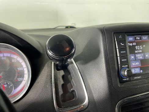 Used 2020 Dodge Grand Caravan SXT FWD image 8