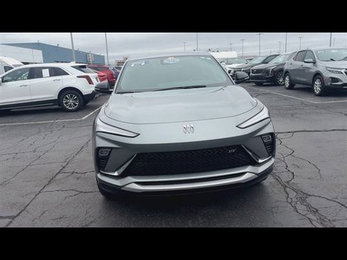 Used 2024 Buick Envista Sport Touring w/ Convenience I Package image 3