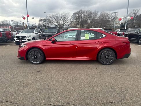 New 2026 Toyota Camry SE AWD/4WD image 4