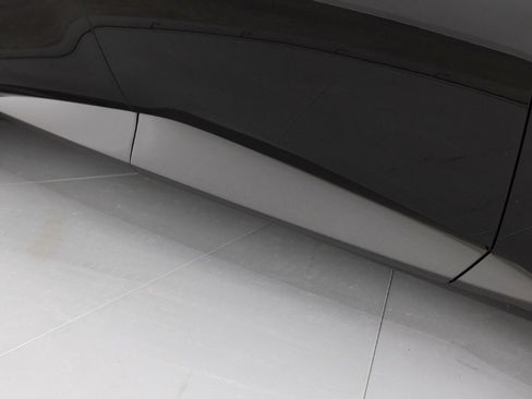 Used 2025 Ferrari Purosangue image 29