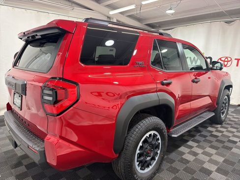 Used 2026 Toyota 4Runner 4WD image 7