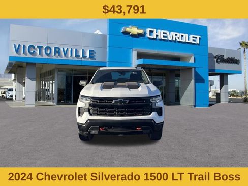 Used 2024 Chevrolet Silverado 1500 LT Trail Boss w/ Protection Package AWD/4WD image 2