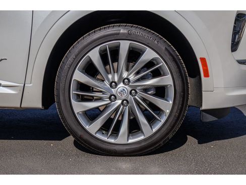 Used 2024 Buick Envision Avenir AWD/4WD image 9