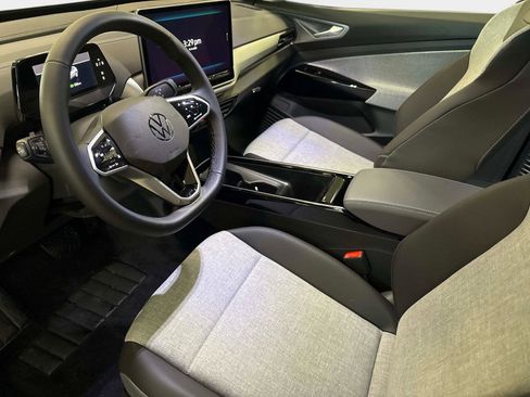 New 2025 Volkswagen ID.4 Pro image 22