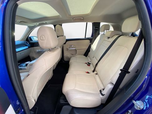 Used 2022 Mercedes-Benz GLB 250 4MATIC image 13