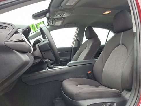 Certified 2022 Toyota Camry LE image 13