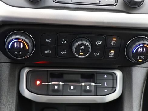 Used 2023 GMC Acadia SLE w/ Driver Convenience Package image 22