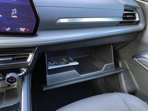 Used 2024 Chevrolet Traverse LT w/ Trailering Package image 31