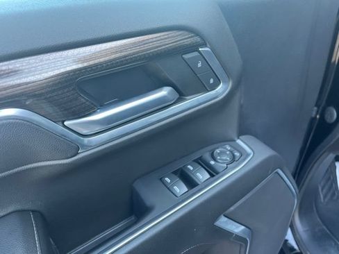 Used 2022 Chevrolet Silverado 1500 LT AWD/4WD image 23