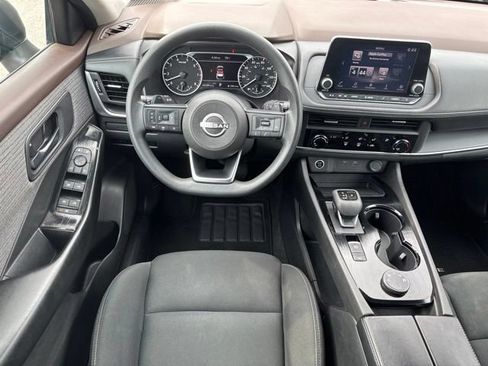 Used 2023 Nissan Rogue S AWD/4WD image 5