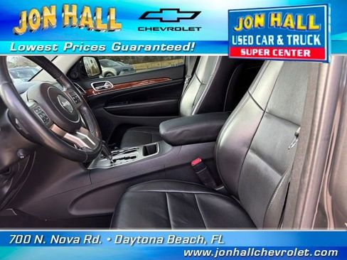 Used 2011 Jeep Grand Cherokee Limited w/ Luxury Group II image 18