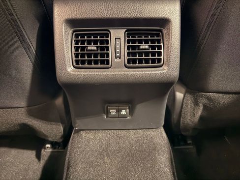 Used 2025 Toyota Camry LE image 29