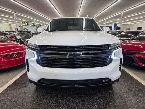 Used 2021 Chevrolet Tahoe RST w/ Luxury Package AWD/4WD image 2
