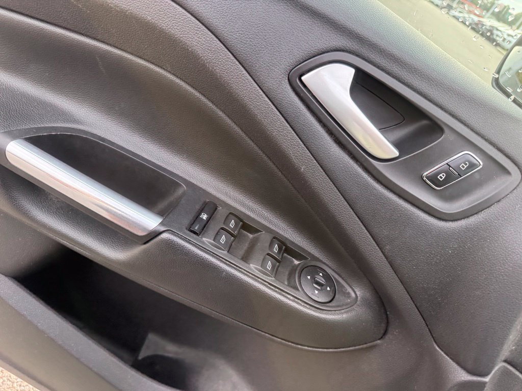 Used 2015 Ford Escape SE FWD image 8