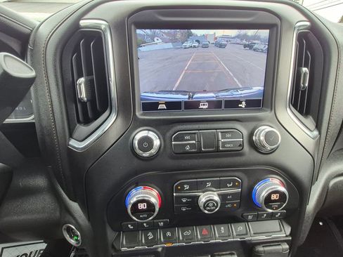 Used 2021 GMC Sierra 1500 AT4 w/ AT4 Preferred Package image 18