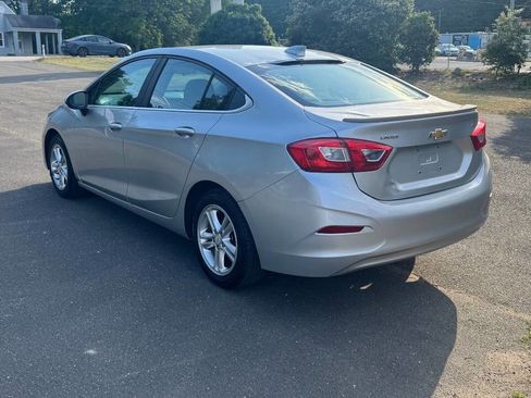 Used 2016 Chevrolet Cruze LT w/ Convenience Package FWD image 6