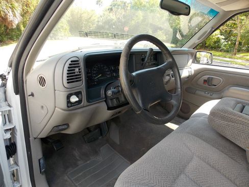 Used 1997 Chevrolet Tahoe 4WD 2-Door w/ Preferred Equipment Group 2 image 8