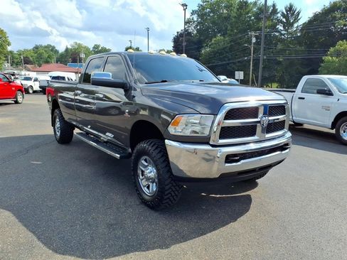 Used 2015 RAM 2500 Tradesman w/ Chrome Appearance Group AWD/4WD image 3