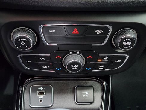Used 2021 Jeep Compass Latitude FWD image 19