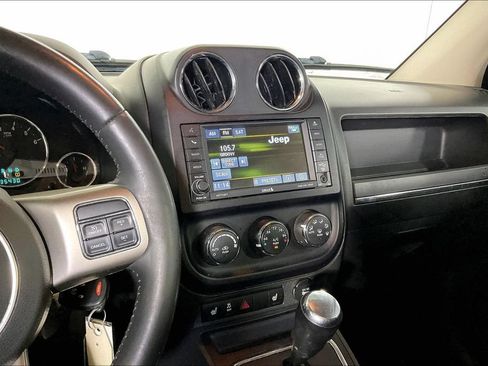 Used 2013 Jeep Compass Limited w/ Sun/Sound Group FWD image 9