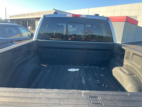 Used 2022 Ford F150 Lariat w/ Equipment Group 502A High image 5