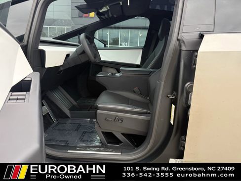 Used 2024 Tesla Cybertruck AWD Crew Cab image 13
