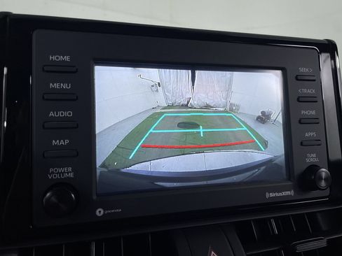 Used 2021 Toyota RAV4 LE AWD/4WD image 15