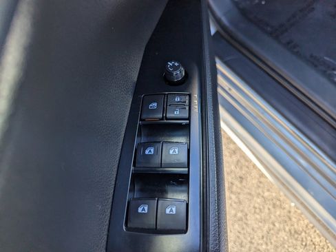 Used 2019 Toyota Camry SE image 14