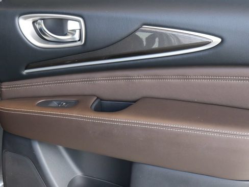 Used 2019 INFINITI QX60 Luxe w/ Essential Package AWD/4WD image 42