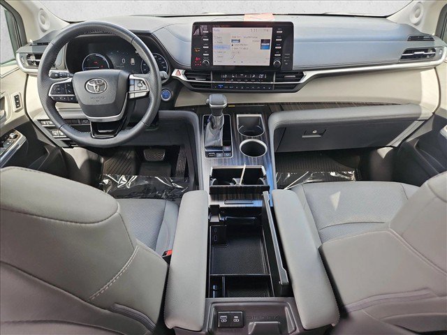 Used 2022 Toyota Sienna Limited FWD image 19
