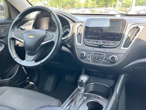 Used 2021 Chevrolet Malibu LT w/ Midnight Edition FWD image 3