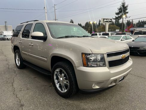 Used 2007 Chevrolet Tahoe LTZ w/ LTZ Preferred Equipment Group image 3