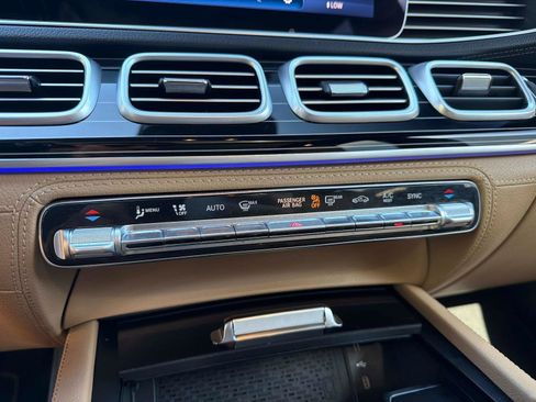 Used 2024 Mercedes-Benz GLE 350 4MATIC image 23