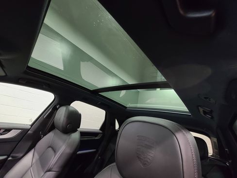 New 2026 Porsche Cayenne image 25