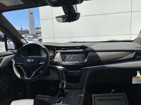 New 2025 Cadillac XT6 Premium Luxury w/ Platinum Package image 20