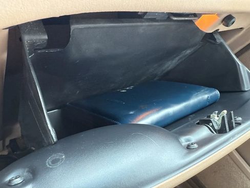 Used 1998 Ford Expedition 4WD image 31