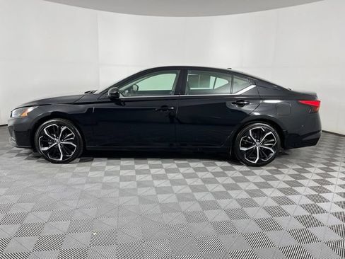 Used 2024 Nissan Altima 2.5 SR FWD image 7
