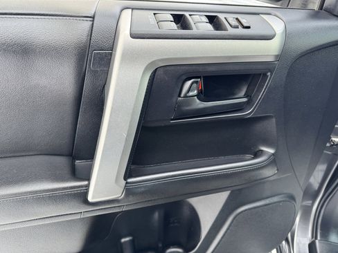 Used 2011 Toyota 4Runner Trail image 19