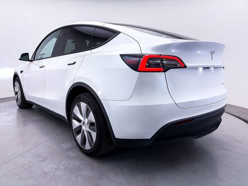 Used 2023 Tesla Model Y Long Range AWD/4WD image 13