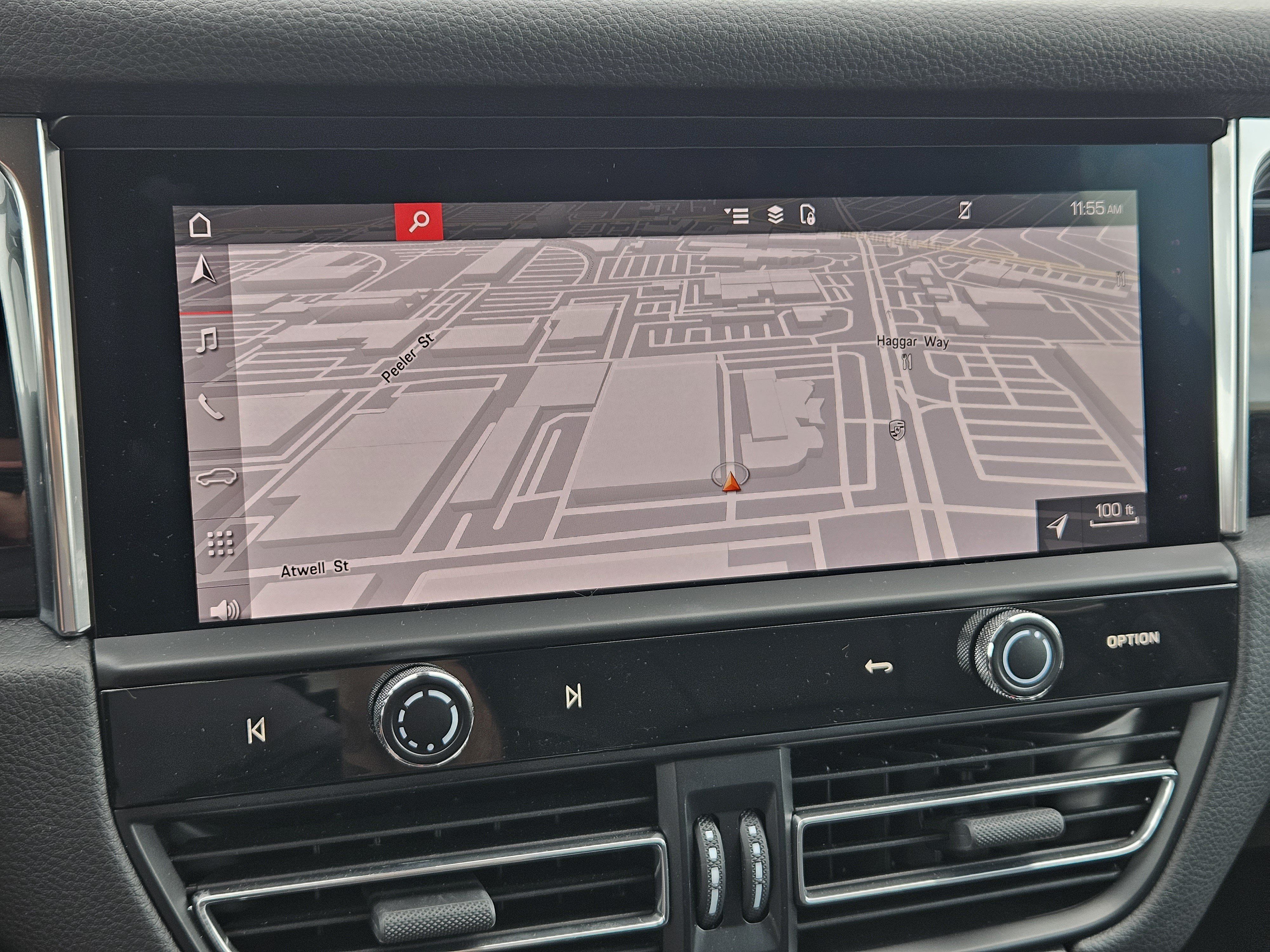Certified 2026 Porsche Macan AWD/4WD image 17
