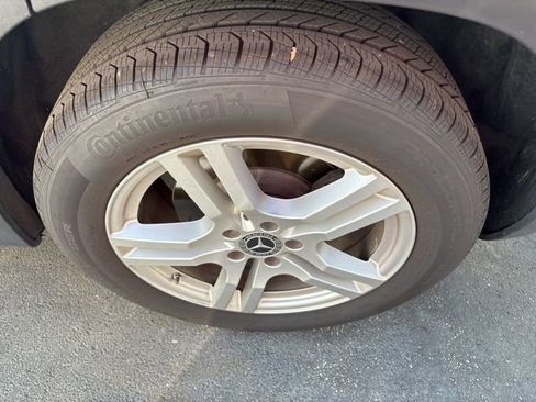 Used 2021 Mercedes-Benz GLB 250 4MATIC image 11