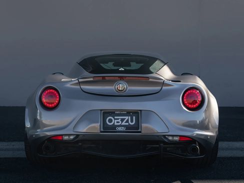 Used 2015 Alfa Romeo 4C Coupe w/ Leather Interior Group image 9