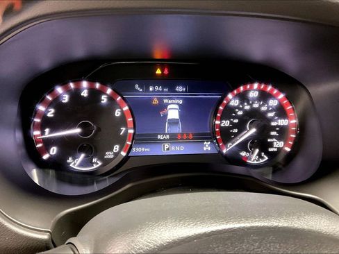 Used 2025 Nissan Frontier PRO-4X image 25