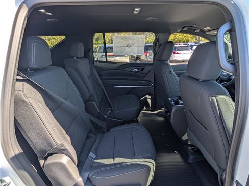 New 2026 Chevrolet Traverse LT w/ Driver Confidence Package image 7