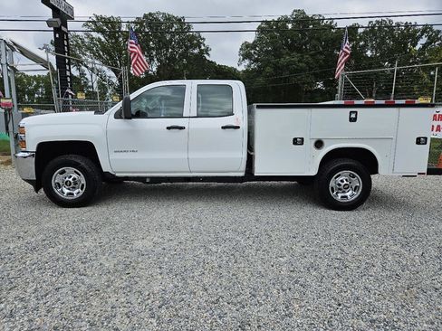 Used 2019 Chevrolet Silverado 2500 W/T AWD/4WD image 2