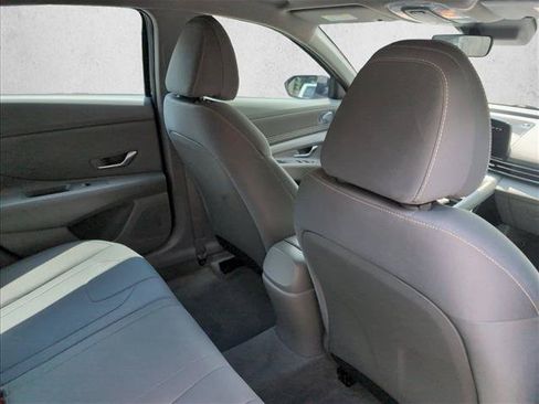Used 2023 Hyundai Elantra SEL w/ Convenience Package FWD image 25