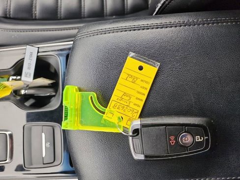 Used 2019 Ford Edge SEL w/ Equipment Group 201A AWD/4WD image 29