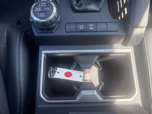 Used 2025 Toyota 4Runner TRD Off-Road Premium image 30